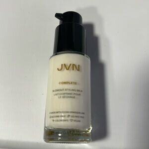 JVN Complete Blowout Styling Milk 25ml